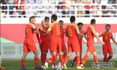 国家足球队和韩国队之间